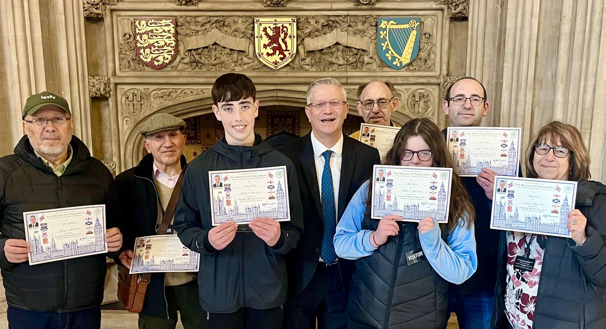 It is always a pleasure to welcome constituents from Romford for a guided tour of the Houses of Parliament @HouseofCommons @UKParliament at Westminster. Today was no exception! 🇬🇧