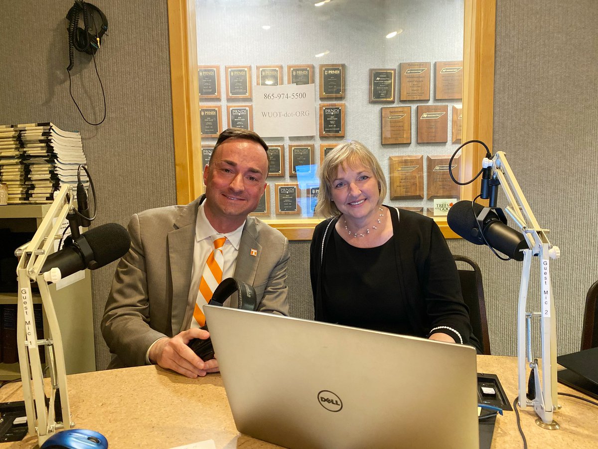 I enjoyed spending time on air this evening with @WUOTFM for its spring membership drive. Your support enables WUOT to continue bringing quality programming throughout East Tennessee. It also provides invaluable learning opportunities for @UTCCI students.