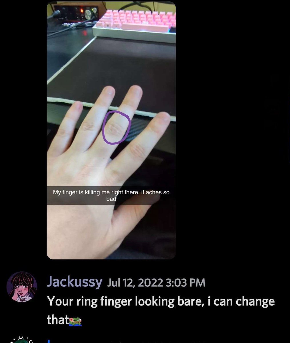 Jacktpk09's tweet photo. LMAOO i found it, this is what started it all. dont ask about the name it was server thing
couple days later we was in a call together and ever since it been him.💚💜💍 https://t.co/4GVzTQiLO6