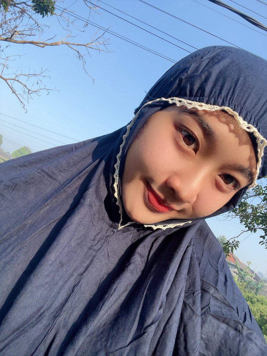 C_OnielJKT48's tweet photo. Selamat Hari Raya Idul Fitri🙏🏻🤍 mohon maaf lahir batin semuanya✨ https://t.co/oj5JmVqTxi