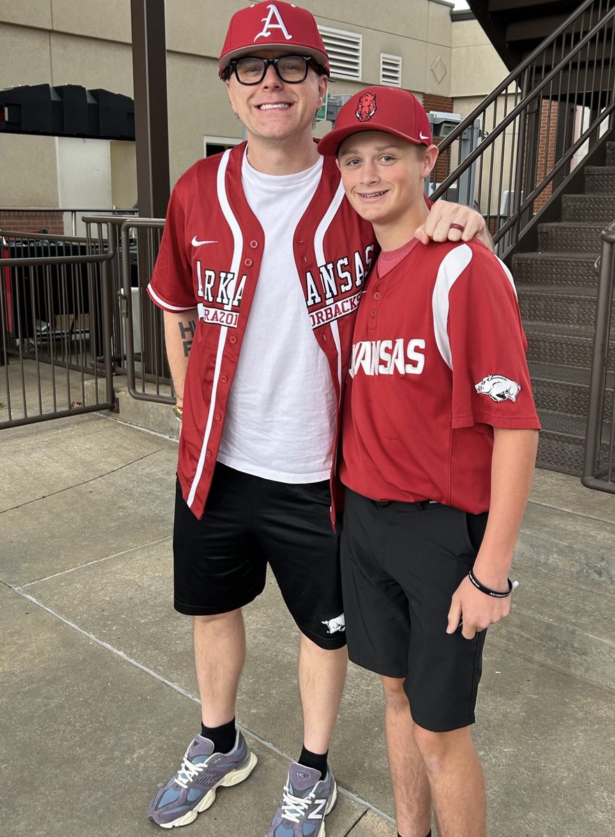 @mrBobbyBones and @bobbybonesshow thanks for the picture with my son @connor25fishing #thisisbaseball