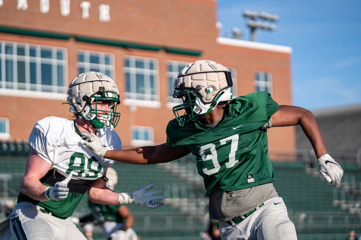 Full Pads: 🔛 #TheWoods