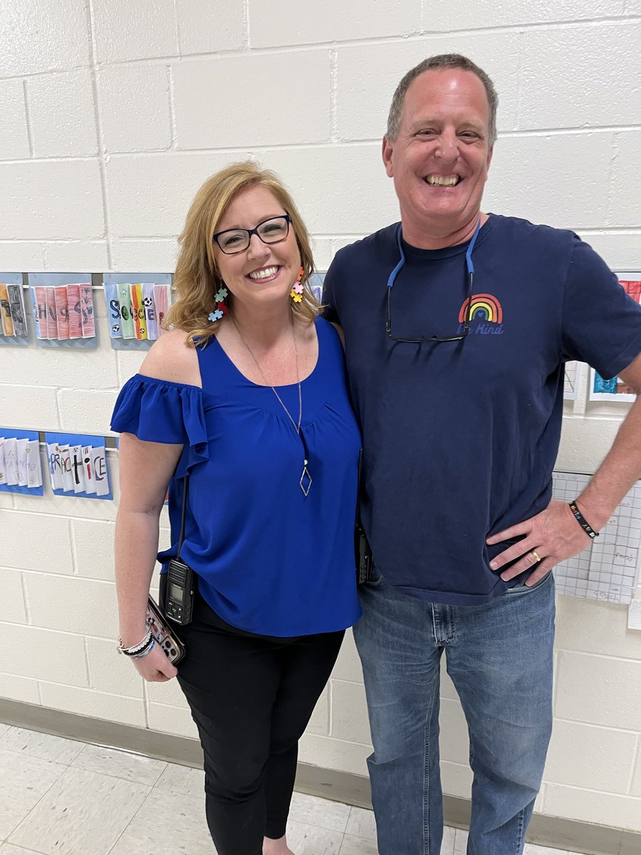 wch33's tweet photo. Familiar faces in new places. Enjoyed spending  a little time with these ⁦@ABSSPublic⁩ leaders ⁦@Smith_Seabees⁩  . Always appreciate principals dressing up for my visits 😀. (Free pass, Autism Awareness). https://t.co/qPYh6LA744