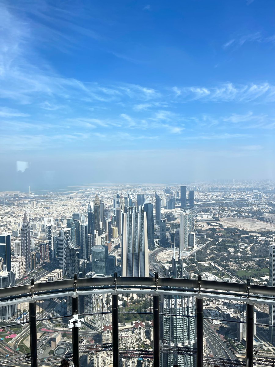WorldwideJet's tweet photo. Did you know the Burj Khalifa is the tallest building in the world? It is over twice the height of the Empire State Building! 

#WorldwideJet #PrivateAviation #PrivateJet #LuxuryTravel #PrivateJetCharter #Aviation #FlyPrivate #JetLife https://t.co/YjLfUyePkW