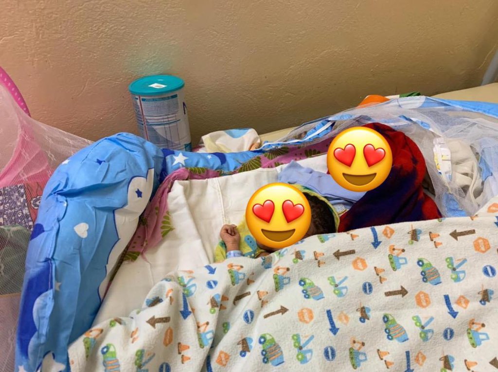 Evwandiayee's tweet image. Salam tout le monde 
Nous avons une maman qui vient de mettre au monde des quadruplés à Richard Toll.
Nous avons besoin de lait et de couches pour les bébés.
Vous pouvez lui faire des dons directement sur ce numéro 77 219 84 05 par wave ou OM 
Merci de partager svp