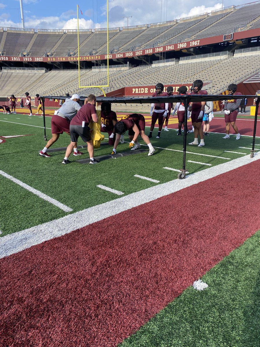 Had a great visit with @GopherFootball today!! Thanks @Shakes_GopherFB for the invite and thanks to @Coach_Fleck and @Coach_DeBo46 for spending time talking with me!!
