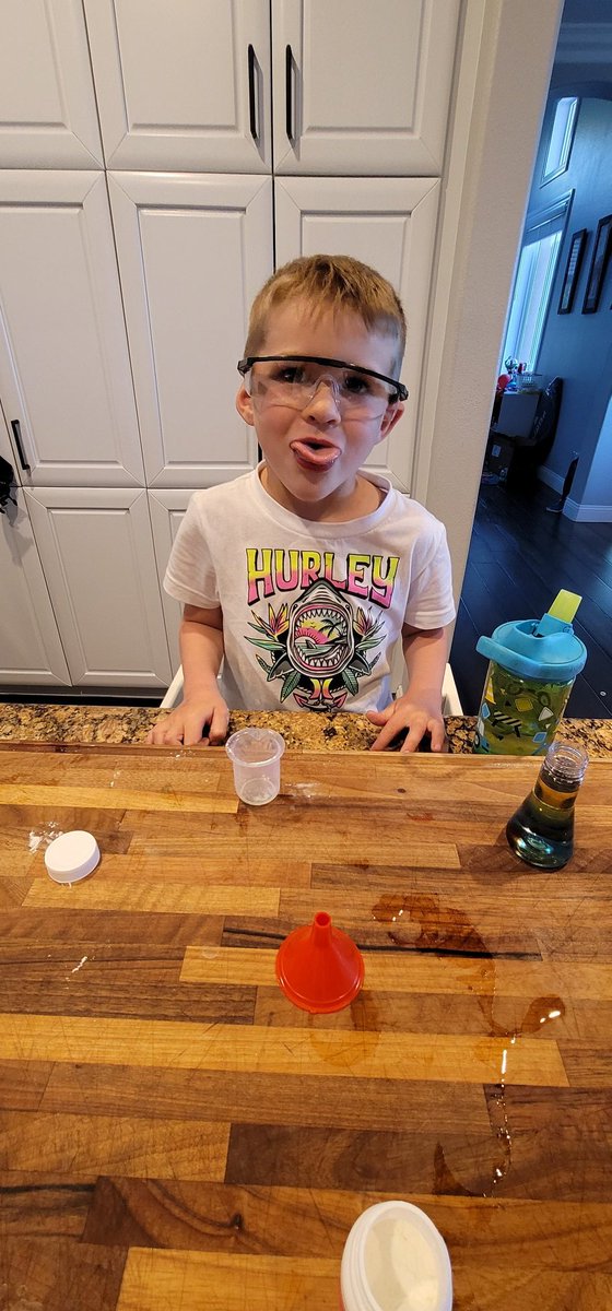 Next gen scientist!! We learned oobleck and non-Neutonian fluids #LittleScience #ScienceRules