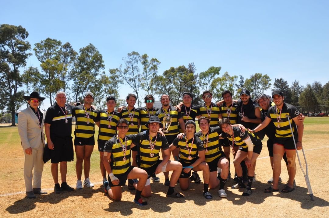 udem's tweet photo. Nuestro equipo de Rugby Varonil Mayor conquistó el tercer lugar nacional en CONADEIP 2024. ¡Son todo un orgullo, Troyanos! 💪🥉 🏆
#OrgulloUDEM #InspirandoTuMejorVersión https://t.co/hjUO2CJL9W
