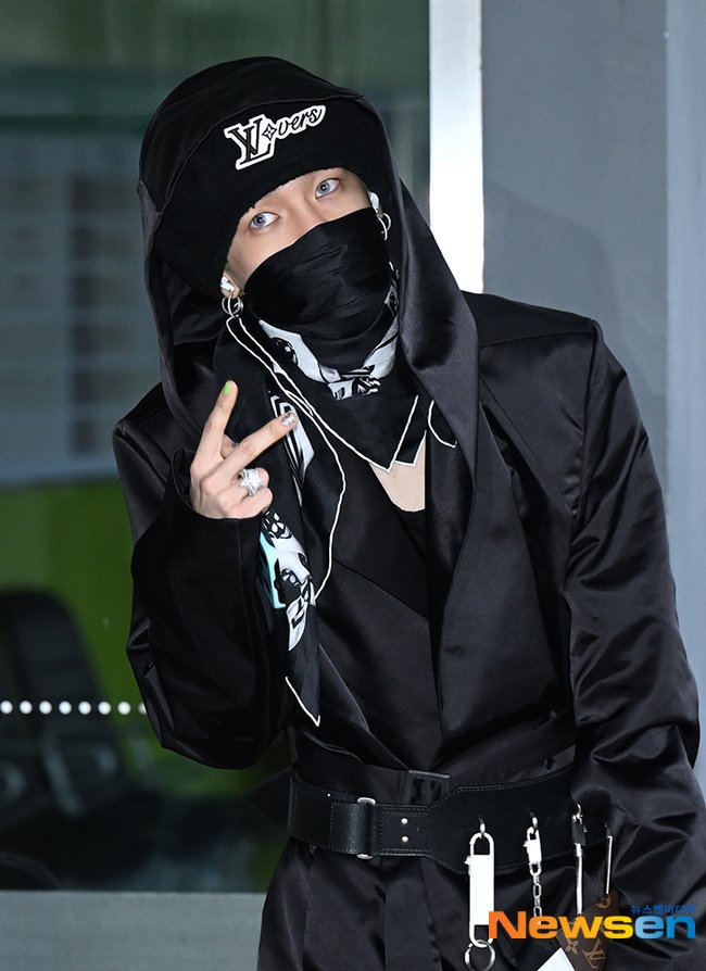 TREASURE NAVER💛 tweet media