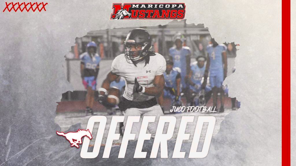 Blessed to receive my first offer! @MM_CoachMonson @ChrisMirandaaa @jgolden8442 @PeoriaPantherFB
