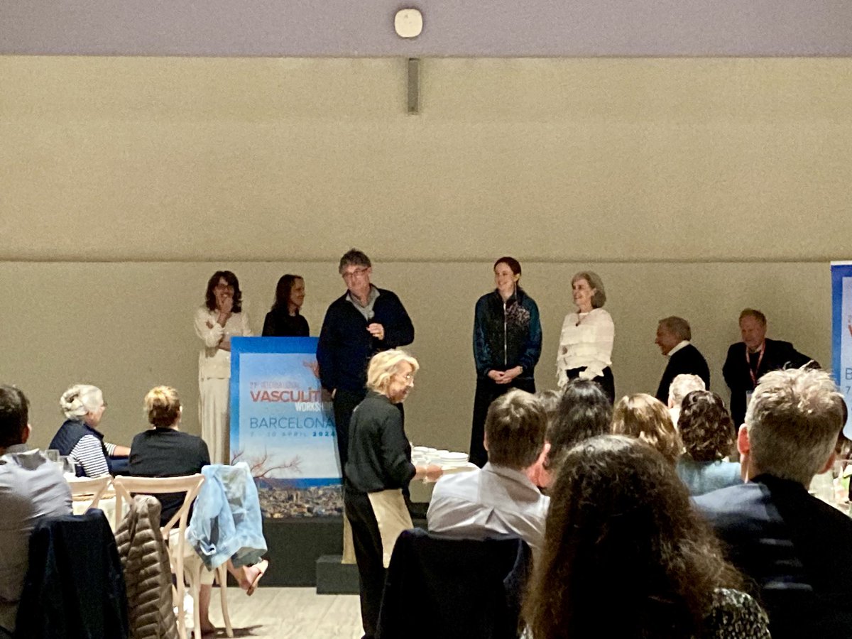 Emotional handing of the baton to @anzvasc Richard Kitching, Catherine Hill and Vicky Quincy. The next #vasculitis workshop will be in @Melbourne! Feb 2026.