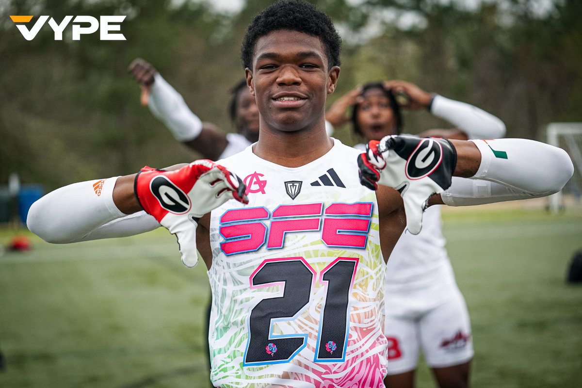 FUTURE 50: VYPE’s Top H-Town Recruits In 2026 After breaking down film, attending 7 on 7 events, & talking with coaches, here are VYPE's Top 50 recruits 2026 prospects in H-Town. Rankings will fluctuate over the summer & fall, but here is the LIST! READ:vype.com/Texas/Houston/…