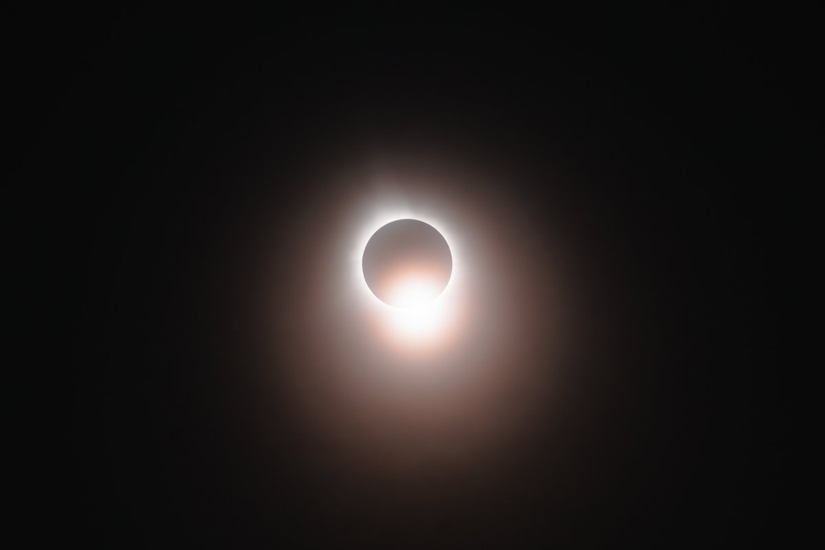 Gorgeous photographs of yesterday's #TotalSolarEclipse photographed by @erubes1 ☀️🌕 Captured on the Lexar Professional CFexpress Type A SILVER Card