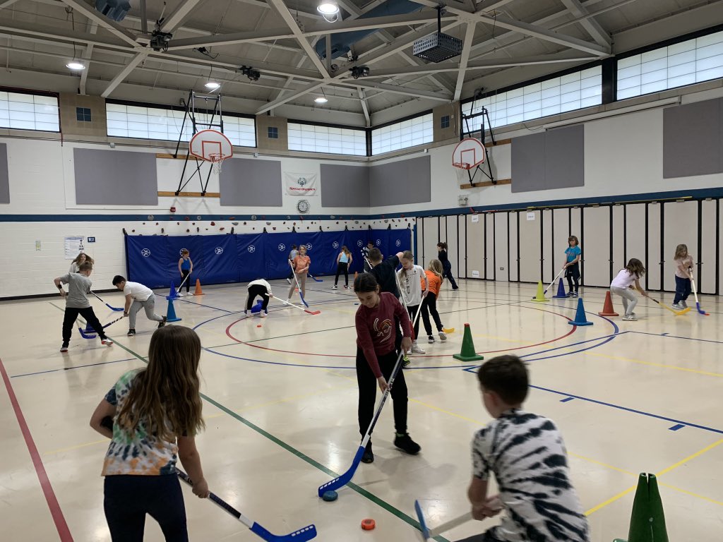 Mrs. Azark’s PE Class tweet media