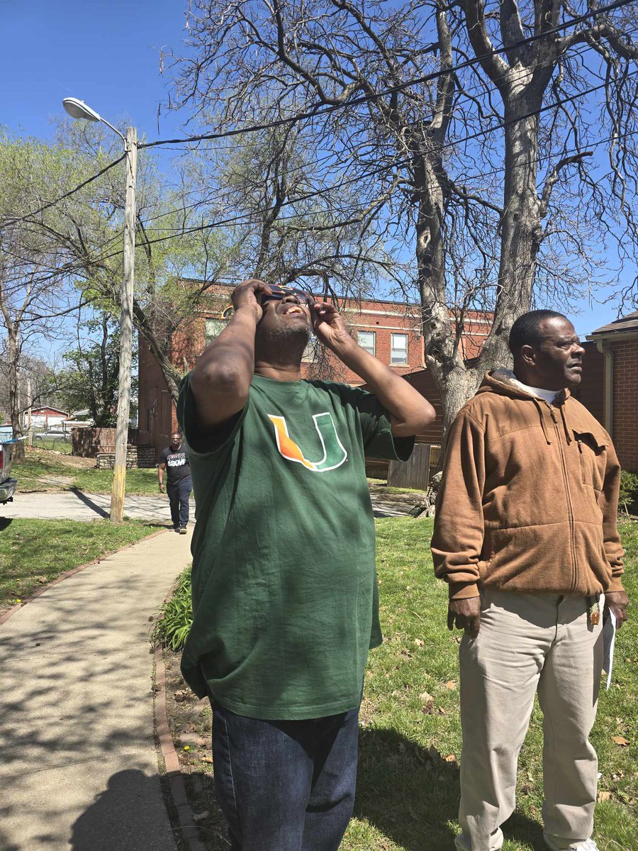 Benilde Hall tweet media