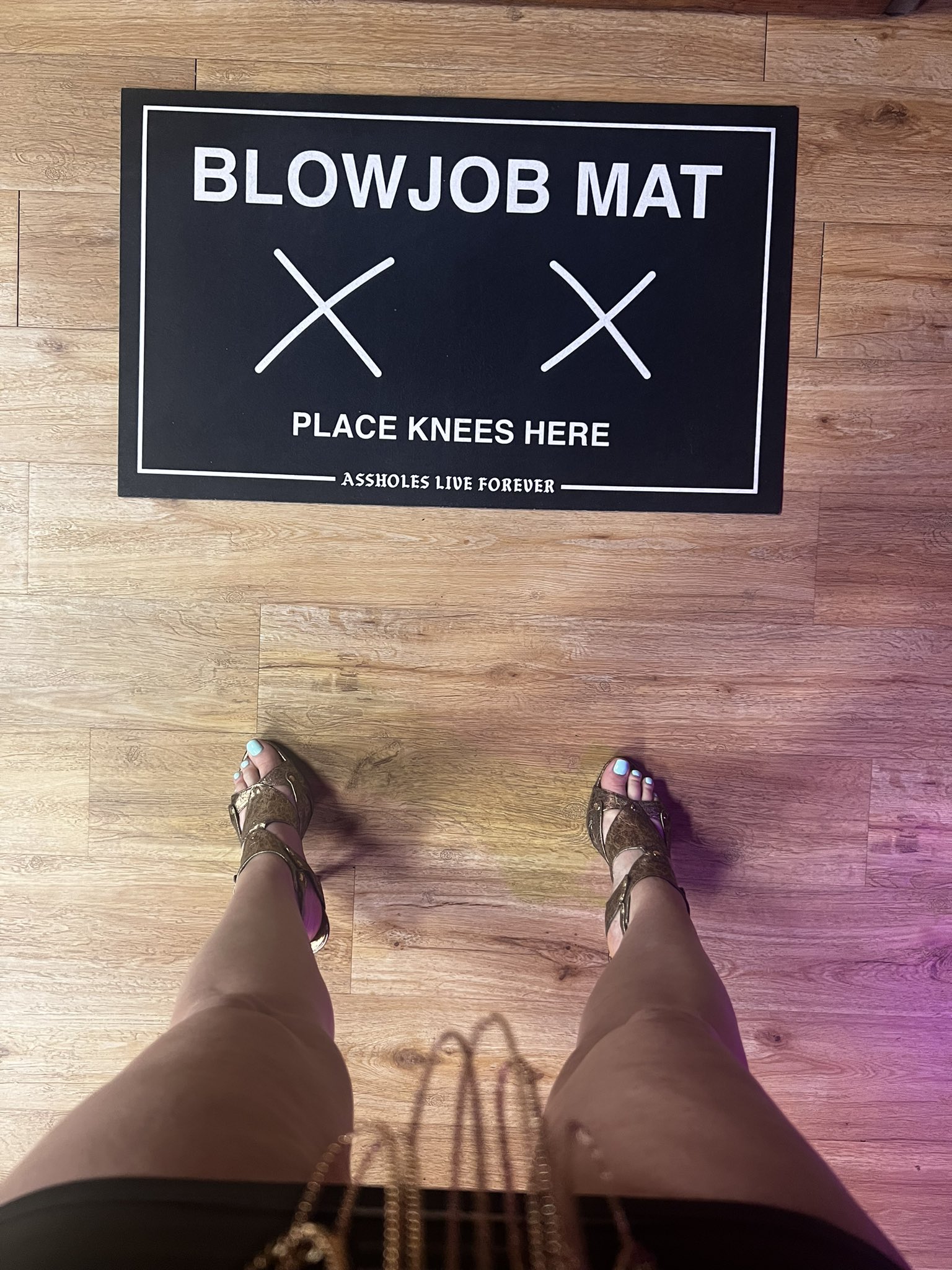 Fetch my strap on and assume the position 😈 https://t.co/TDmYxKJ9yO
