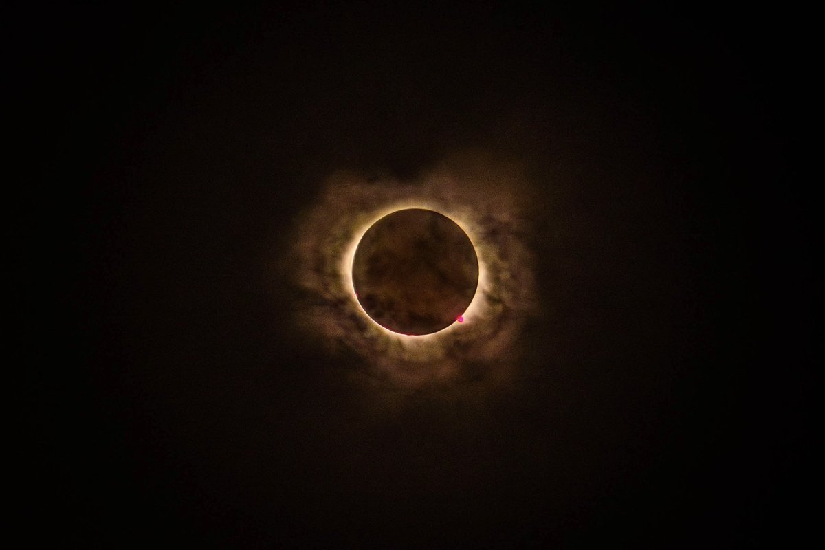 @CMChitoVela My pic of the eclipse through the clouds! ☁️