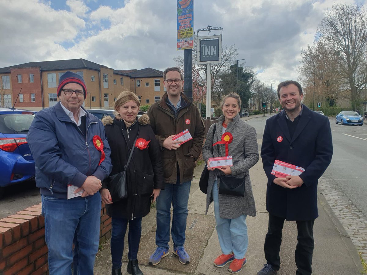 A lovely afternoon talking to local people (and a few posties out doing their rounds!) in Horfield with @TomRenhard and @DVittoriGarman and the team.