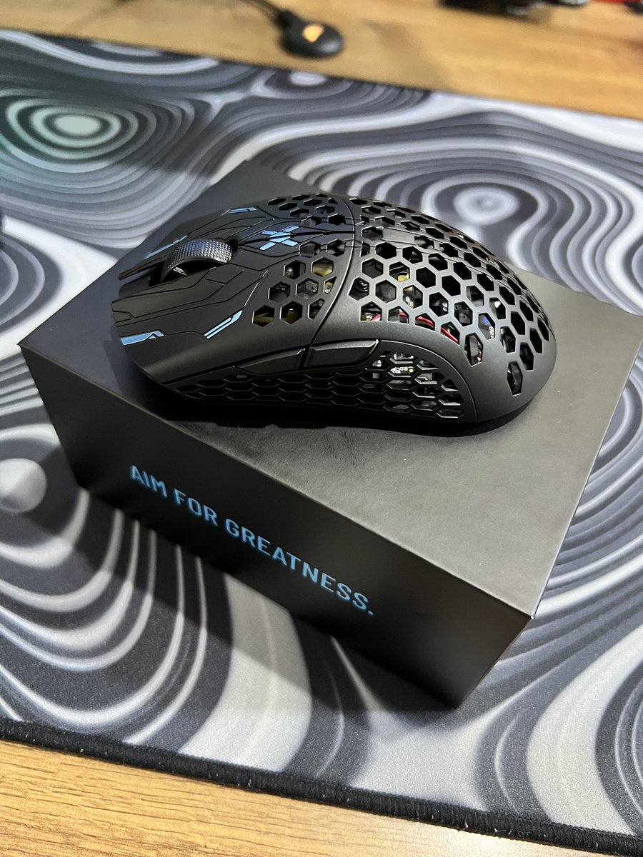 Rena148_'s tweet image. Finally got my beloved ULX Cheetah
@finalmouse