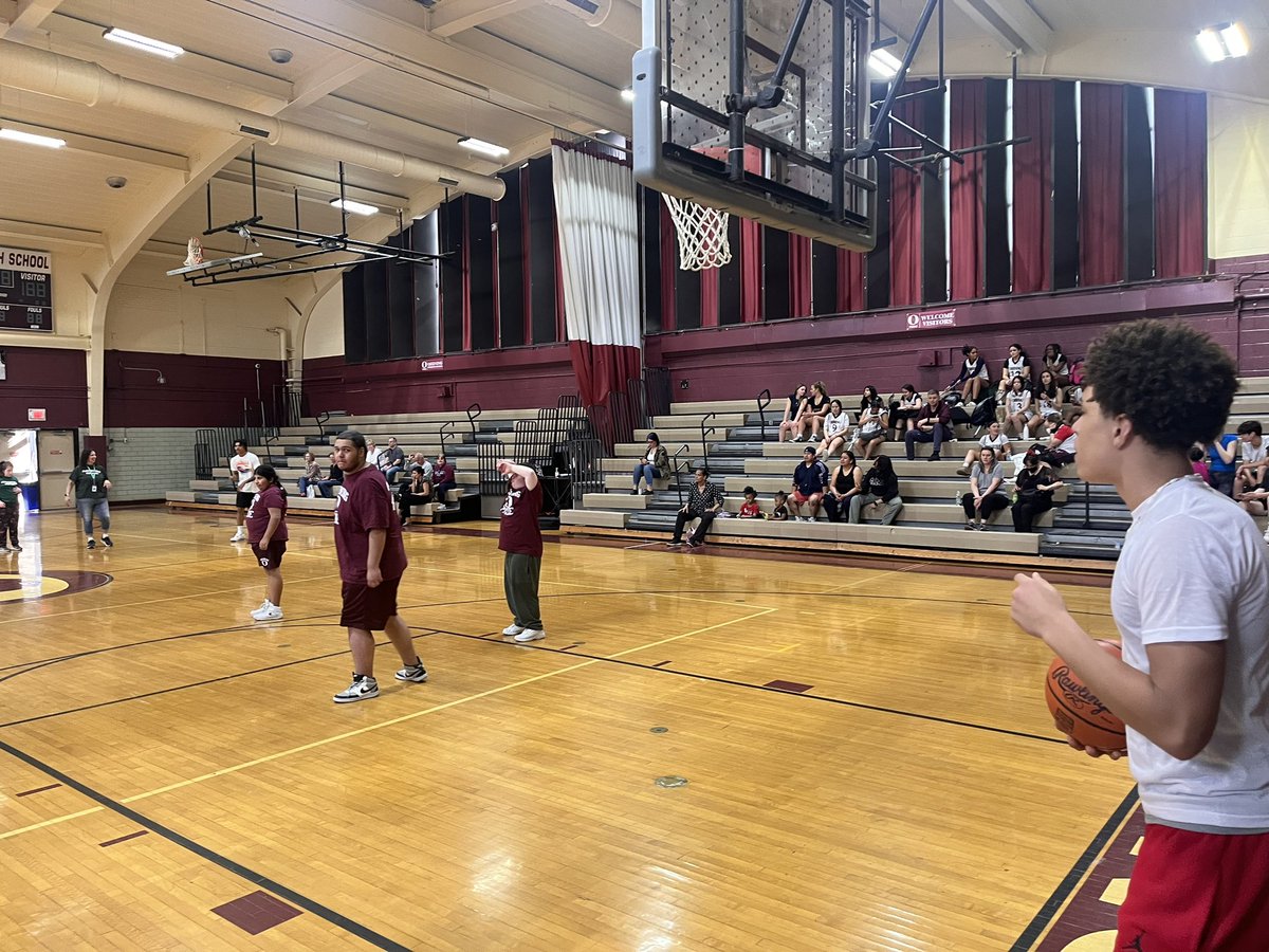 Chris Herrera (@mrherrera_ad) on Twitter photo Unified Basketball Senior Game! 🏀
Thank you to our Boys Basketball athletes <a href="/Isaiah_Ahlers2/">Isaiah Ahlers</a> and Mateo Taylor Lowe for helping to referee the game. #Opride #CultureOfCare
<a href="/MrsCastroOHSPE/">Daniela Castro</a> Unified Basketball Senior Game! 🏀
Thank you to our Boys Basketball athletes <a href="/Isaiah_Ahlers2/">Isaiah Ahlers</a> and Mateo Taylor Lowe for helping to referee the game. #Opride #CultureOfCare
<a href="/MrsCastroOHSPE/">Daniela Castro</a>