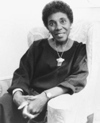 Today in #WomensHistory and #BlackHistory: April 9 1929

Valenza Pauline Burke, later known as Paule Marshall, is born

#ONEV1 #wtpBLUE #ResistanceRoots #ProudWokeHistory #ProudBlue 

Her life..: blackpast.org/african-americ…

..and more: newyorker.com/books/page-tur…