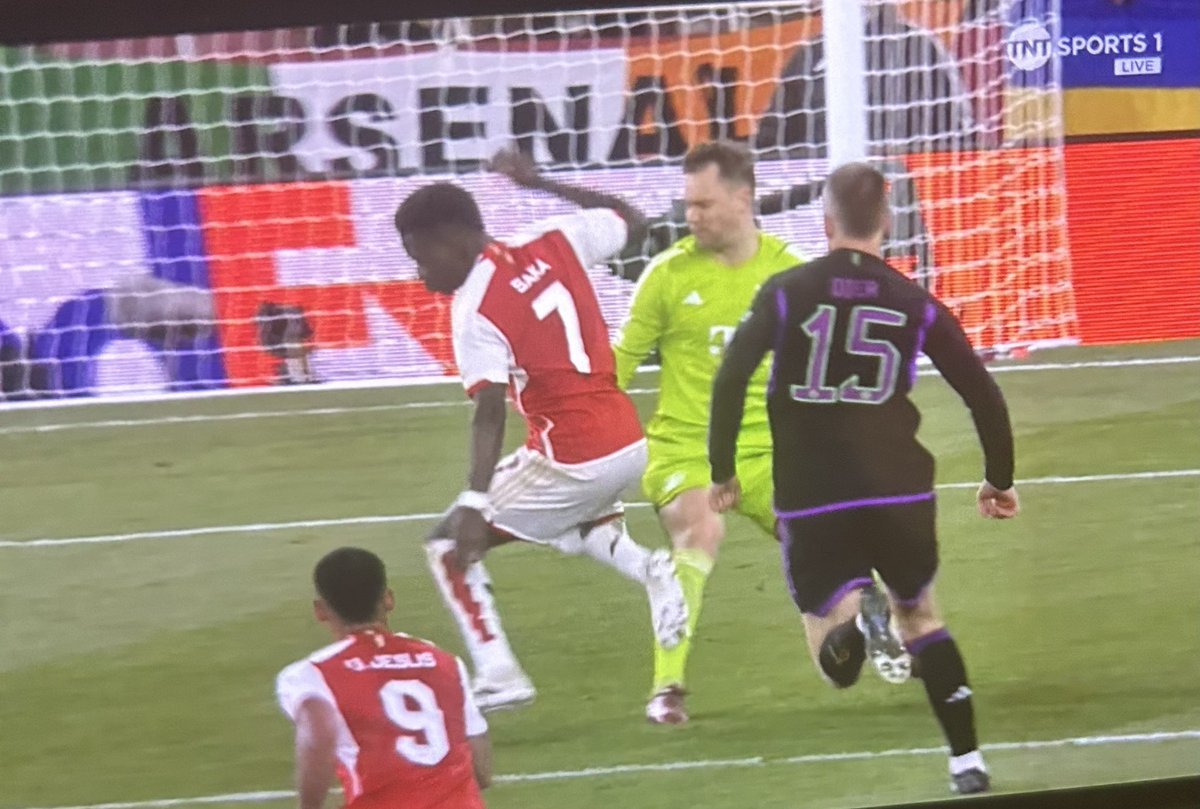 🗣️Leandro Trossard on whether #Arsenal should have had a penalty at the death vs Bayern: 'On the pitch it looked like a penalty. Have not seen the replay but to me it looked like clear contact!' 😳