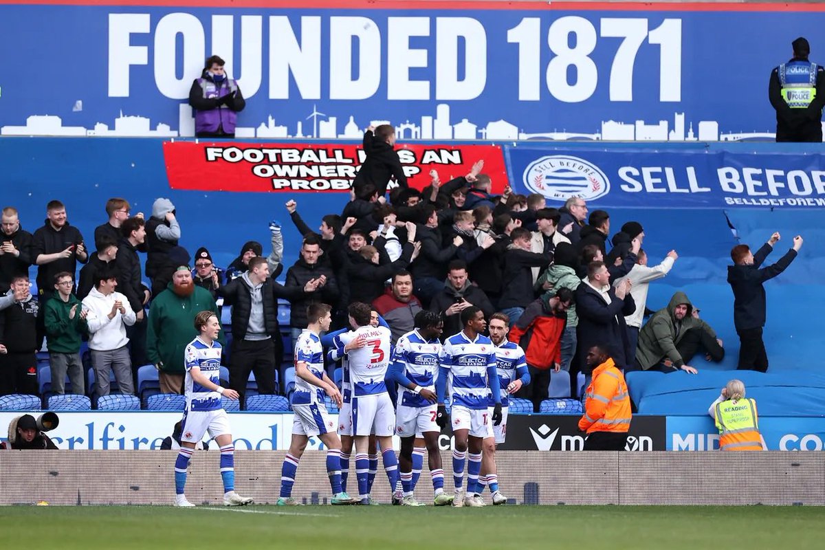 22nd Nov - Reading are rock bottom and 10 points adrift of safety 9th Apr - Reading are 9 points clear of the relegation zone 𝐓𝐡𝐞 𝐆𝐫𝐞𝐚𝐭 𝐄𝐬𝐜𝐚𝐩𝐞 🎶 #readingfc