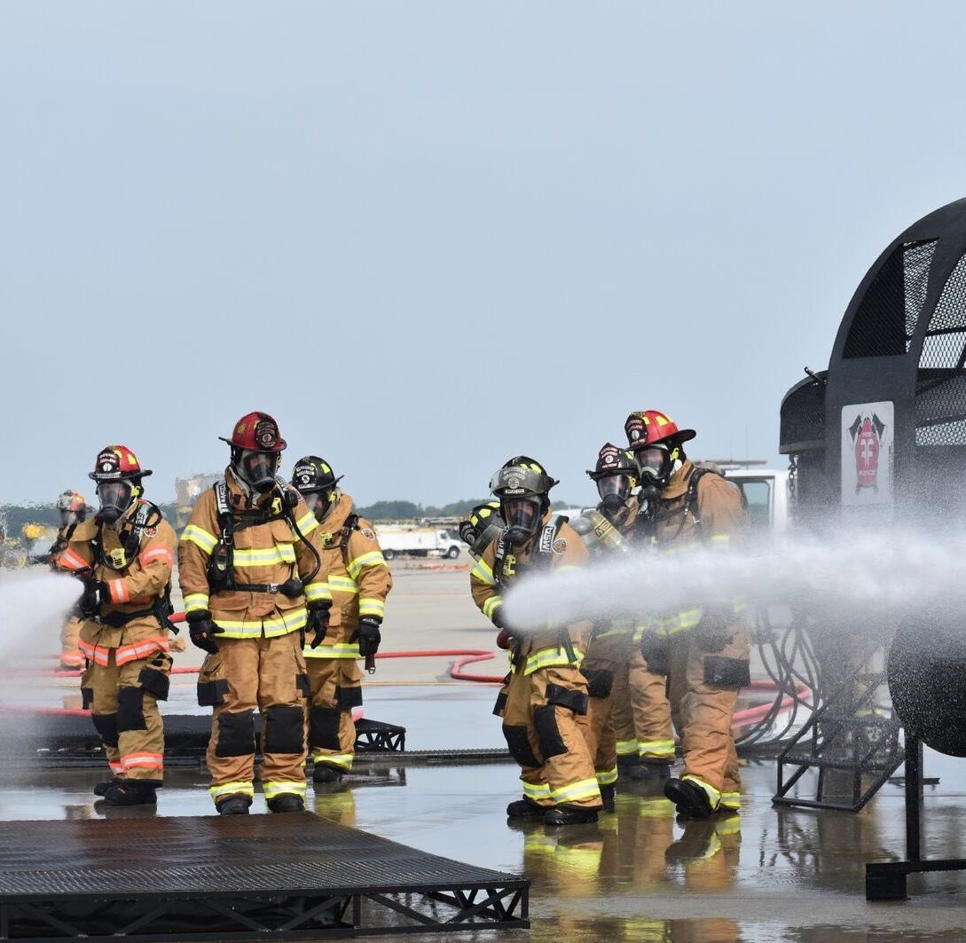 From April 10-15, our Aircraft Rescue & Firefighting team will be completing their routine training LIVE on the airfield. All smoke, flames, and emergency vehicles will be carefully controlled and monitored. We appreciate your patience! 👨‍🚒🧯🔥🚒