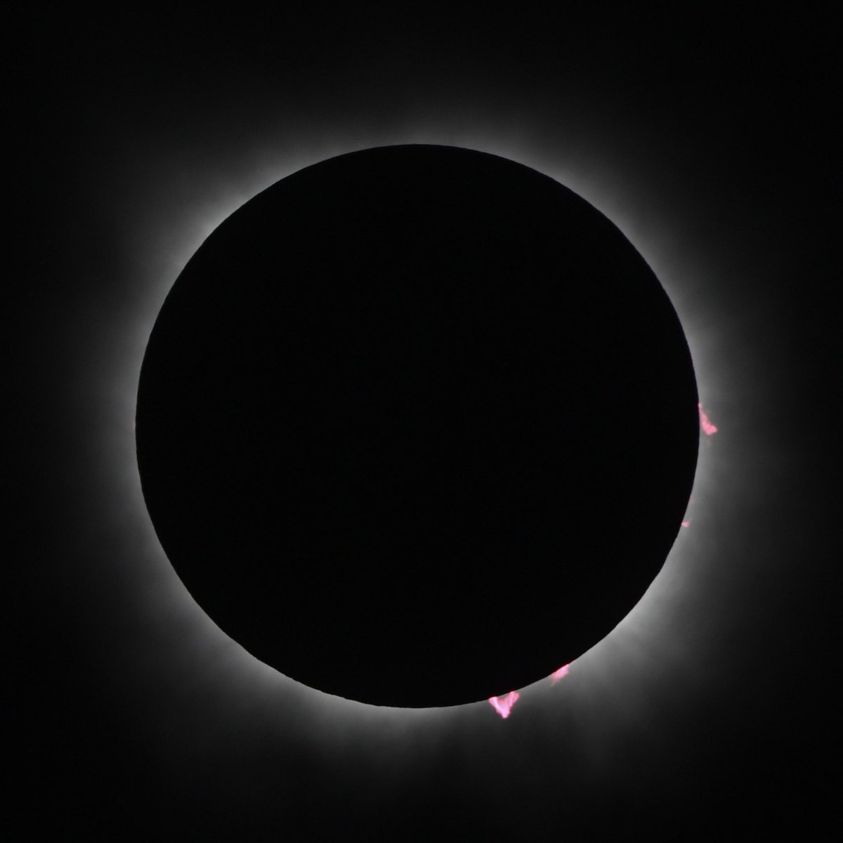 James Bullock (@jbprime) on Twitter photo Great shot of yesterday’s eclipse by <a href="/UCIPhysAstro/">UCI Physics & Astro</a> prof Aaron Barth (from from Horseshoe Bay, Texas) - solar prominence and coronal mass ejections visible on the bottom/right. Those features are much larger than the earth itself Great shot of yesterday’s eclipse by <a href="/UCIPhysAstro/">UCI Physics & Astro</a> prof Aaron Barth (from from Horseshoe Bay, Texas) - solar prominence and coronal mass ejections visible on the bottom/right. Those features are much larger than the earth itself