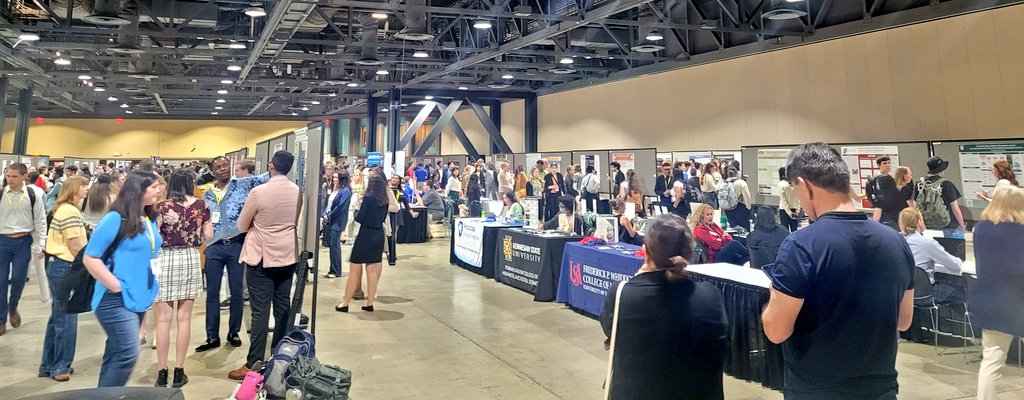 realsocialwork's tweet image. @TarletonState @TarletonSOCW BSW student first up with their @CURinAction NCUR poster presentation. Candyse and Taylor thanks for sharing your research at this national conference. #BleedPurple #ResearchIsFun #NCUR2024