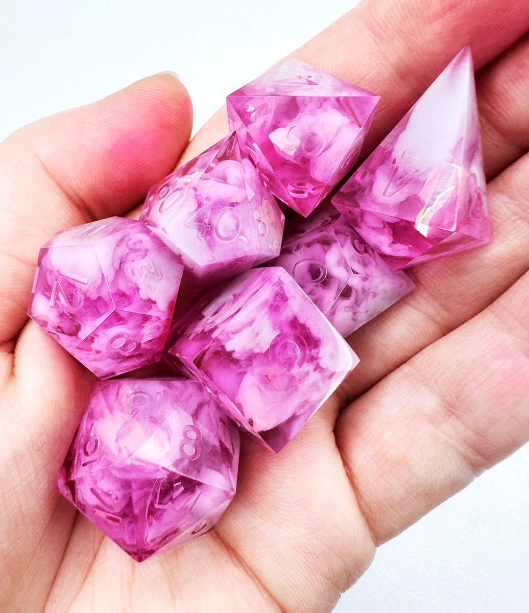 I found out that not many people like pink dice. If you do, Ive got you covered 💖

#dnddice #handmadedice #dicemaking #dnd
