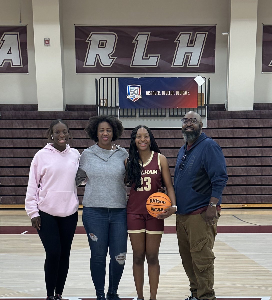 Kaia Peterson (@kaia_pete) on Twitter photo After an amazing visit, I’m excited to say I received an offer to continue to play at Earlham. Thank you <a href="/Nicole_sims22/">Nicole Sims</a> and Coach Adams for your time!!
<a href="/EarlhamWBB/">Earlham WBB</a> <a href="/PouncyJr10/">Eric Pouncy Jr.</a> <a href="/MWTakeover/">Charles Williams</a> <a href="/CoachChelle1/">Neschelle Williams</a> After an amazing visit, I’m excited to say I received an offer to continue to play at Earlham. Thank you <a href="/Nicole_sims22/">Nicole Sims</a> and Coach Adams for your time!!
<a href="/EarlhamWBB/">Earlham WBB</a> <a href="/PouncyJr10/">Eric Pouncy Jr.</a> <a href="/MWTakeover/">Charles Williams</a> <a href="/CoachChelle1/">Neschelle Williams</a>