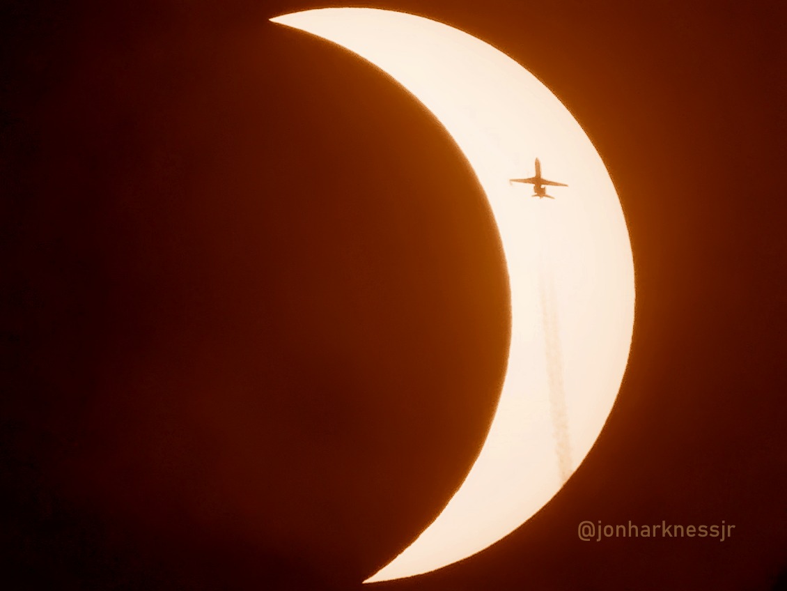 A Solar Eclipse Jet
From: St. Mary's County, Maryland, USA
Credit: Jon Harkness Jr.