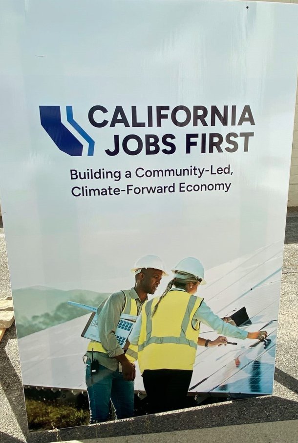 Last Friday, we attended the groundbreaking for the Yreka Carnegie project, which was funded in part by $2.1M from the state's Regional Investment Initiative - a key program within the CA Jobs First portfolio. Congrats to @SiskiyouEDC & @CityOfYreka on this historic milestone!