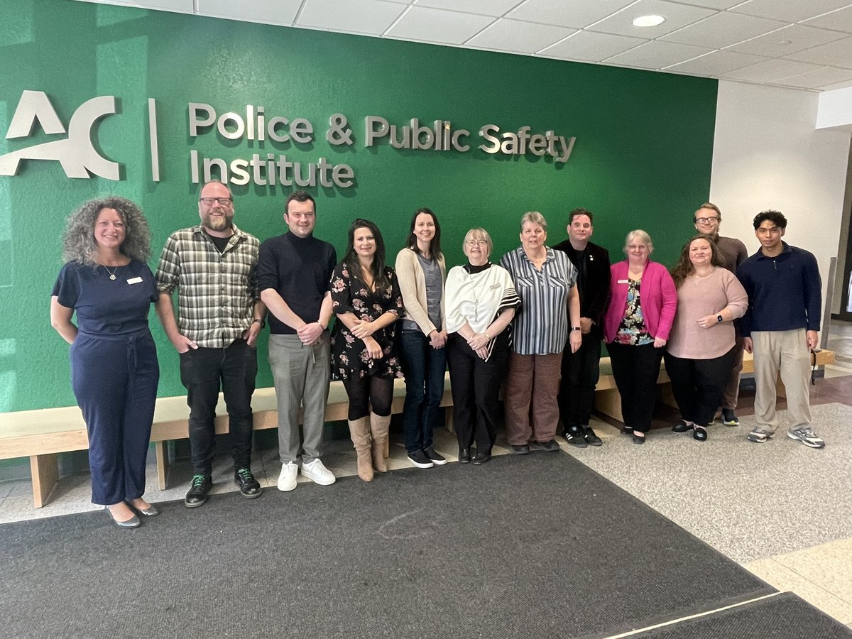 Fantastic input with Algonquin Colleges Police & Public Safety Institute and the centre of victimology sharing practice and research approaches in tackling sibling sexual abuse @DrSophieKH @ProfKMcCartan @SiblingsToo @DavidRussellTS