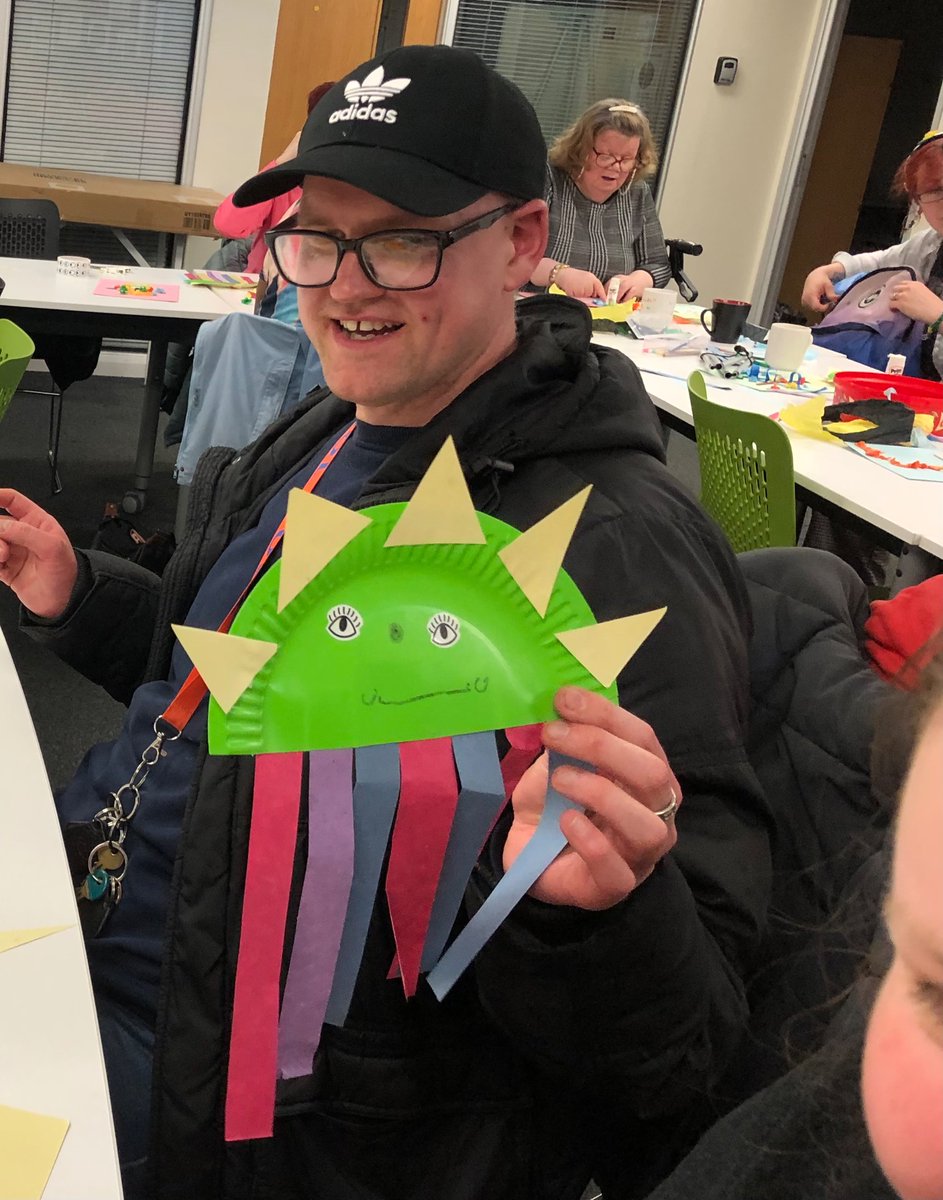 A creative evening @TheWalsallHub tonight in our @MidlandMencapUK Strictly social evening. Spring crafts & a lovely natter over tea & toast. Join us Tuesday evenings 6-7.30. Next week is our pub meal out, still a few places left. Call 01922 616798 to get involved