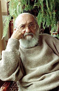 ‘The teacher is of course an artist, but being an artist does not mean that he or she can make the profile, can shape the students. What the educator does in teaching is to make it possible for the students to become themselves.’ ——- Paulo Freire