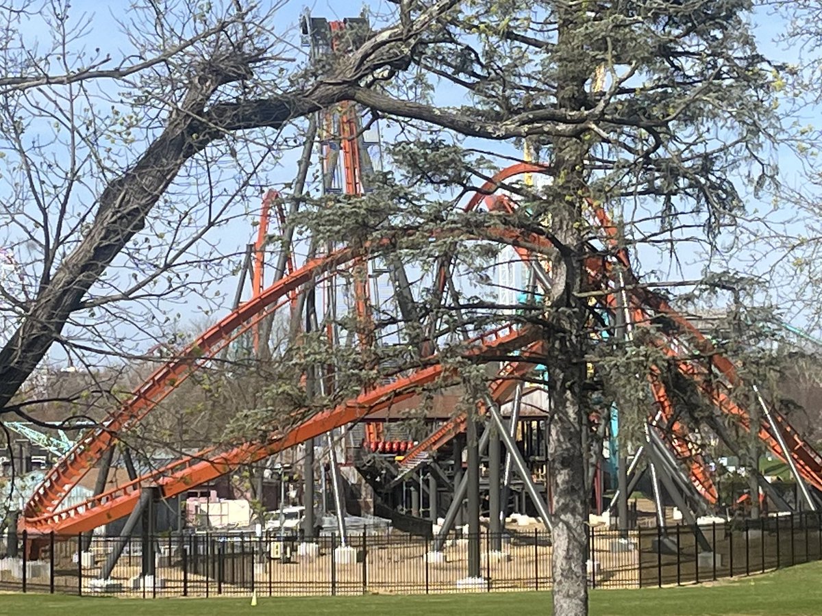 iby_coaster's tweet photo. The area around Iron Menace is looking great! Excited for its first rides to take place @DorneyParkPR next week! #dorneypark #ironmenace #dp2024 https://t.co/jkNdc1spgK