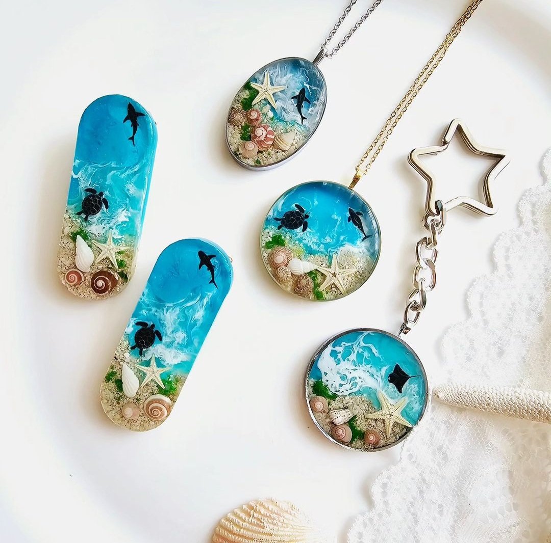 Resinify_'s tweet photo. Dive into the deep blue with our 'Ocean's Embrace' series. Each
swirl is a tale of tides and tranquility #DeepBlue #OceansEmbrace #resinify https://t.co/aio8qIklc0