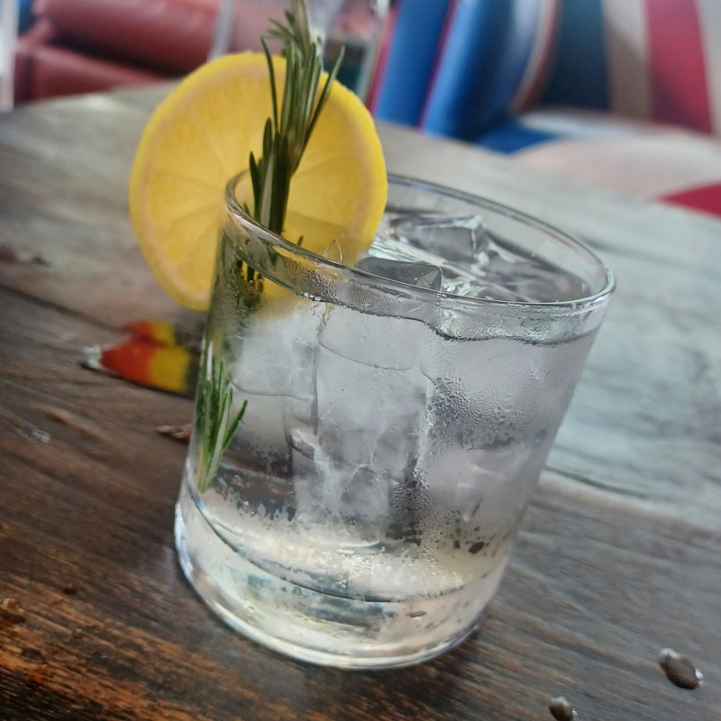 Mind your Gs & Ts this #NationalGinAndTonicDay and head over to #FirkinOnTheBay, #FirkinOnHarbour & #SwanFirkin for the PERFECT PAIRING of your favourite GIN and Fever Tree TONICS or try one of ours!🍹

#FirkinPubs #6ixDrinks #torontopubs #torontorestaurants #GinAndTonics