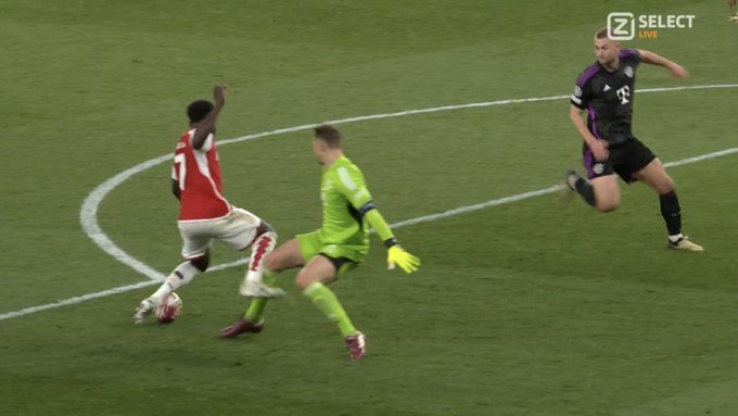This a clear penalty on Saka #ARSBAY