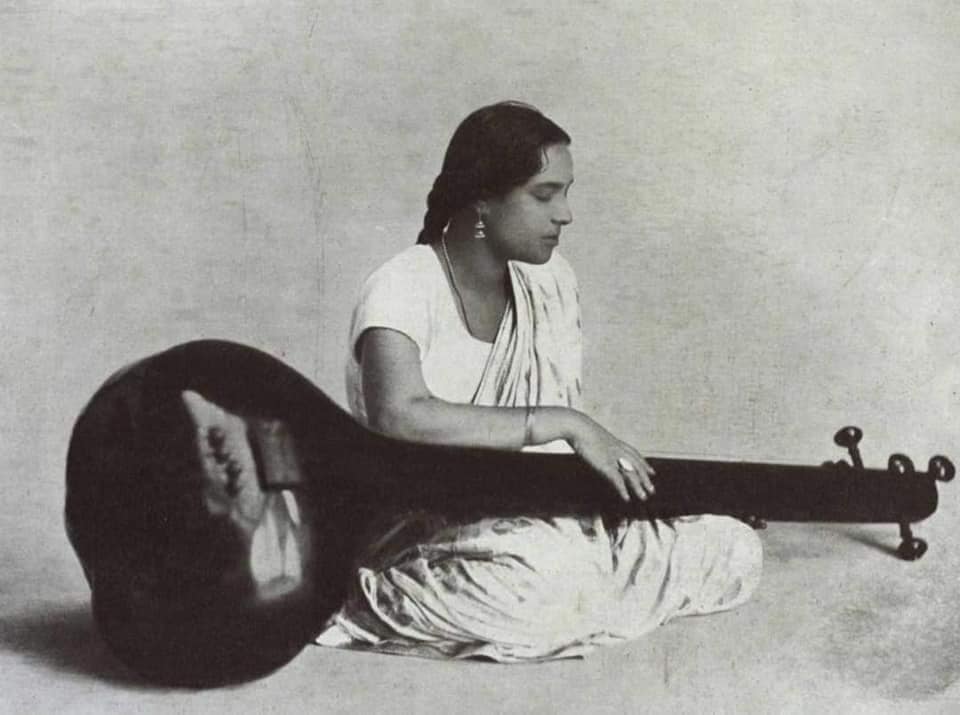 Remembering #Jaddan_Bai, the first female music composers in Indian cinema #nargis #sanjaydutt teesrijungnews.com/remembering-ja…