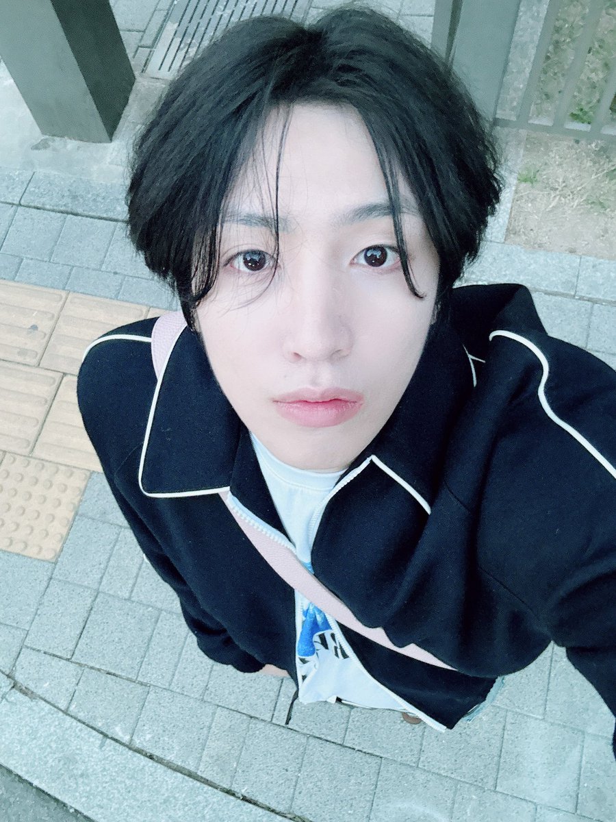 J_WOOSEOK_3's tweet photo. 새벽 감성
오늘도 좋은 하루 보내자 얍!!! https://t.co/dmSEvofqFd