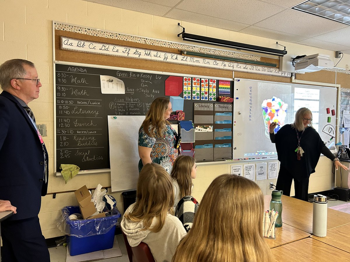 Thanks to Director Dance for a wonderful visit today with our Wolfpack! Great conversation and some problem solving with our 6s was a great Tuesday had! @JohnDance4 @SCDSB_Schools @AHarrisonSCDSB @CMESWolfPack