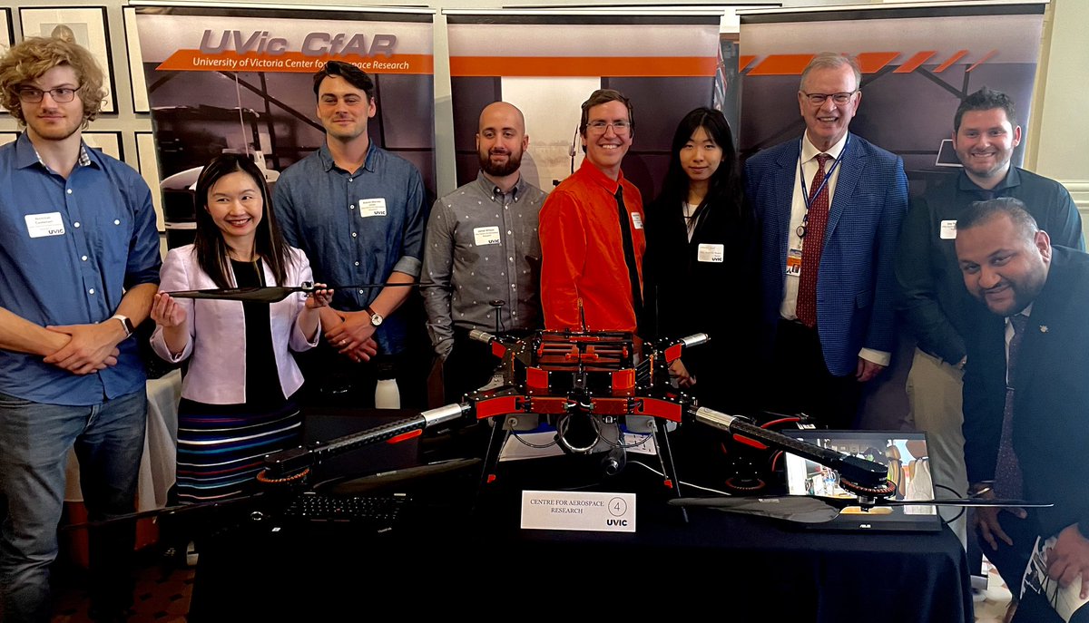 Great to meet with staff and students from @uvic Centre for Aerospace Research today @BCLegislature and to learn about drone technology and its potential applications in fighting wildfires.