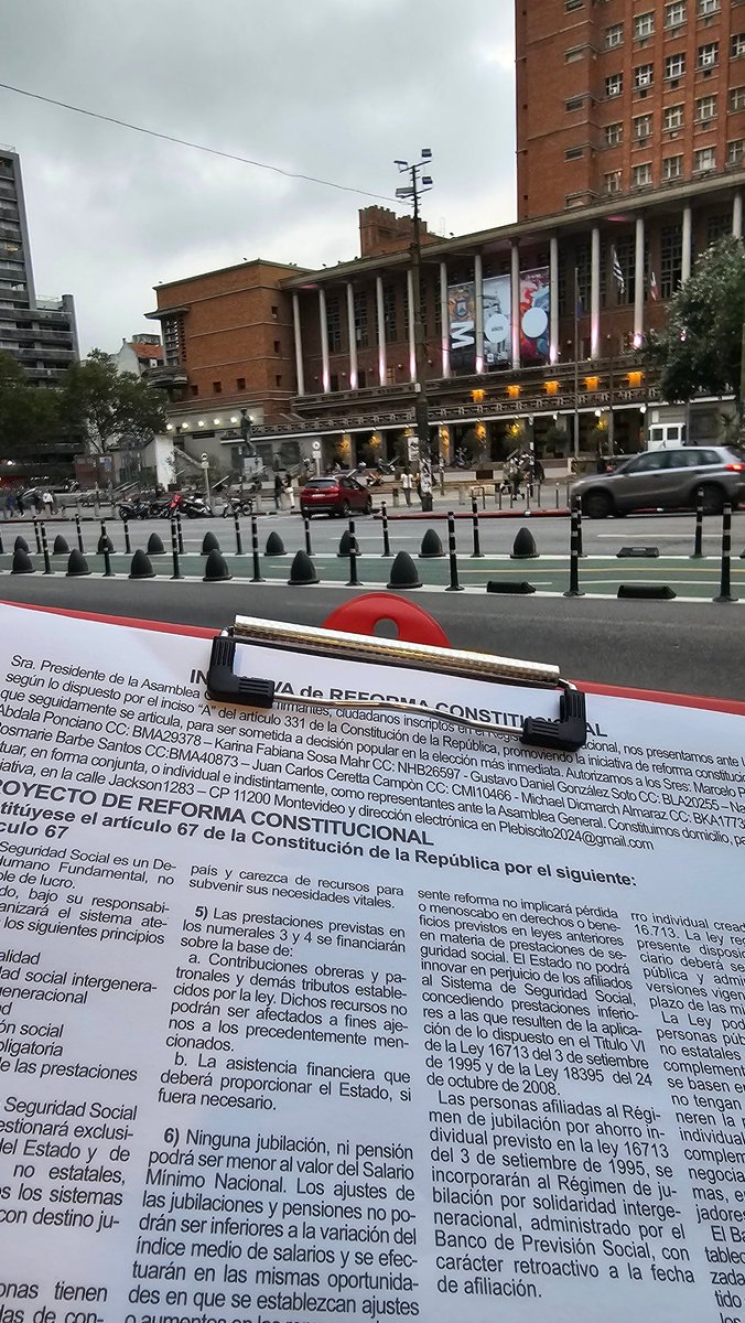 Frente a la Intendencia seguimos cosechando firmas para tener una seguridad social más justa

#AfirmáTusDerechos