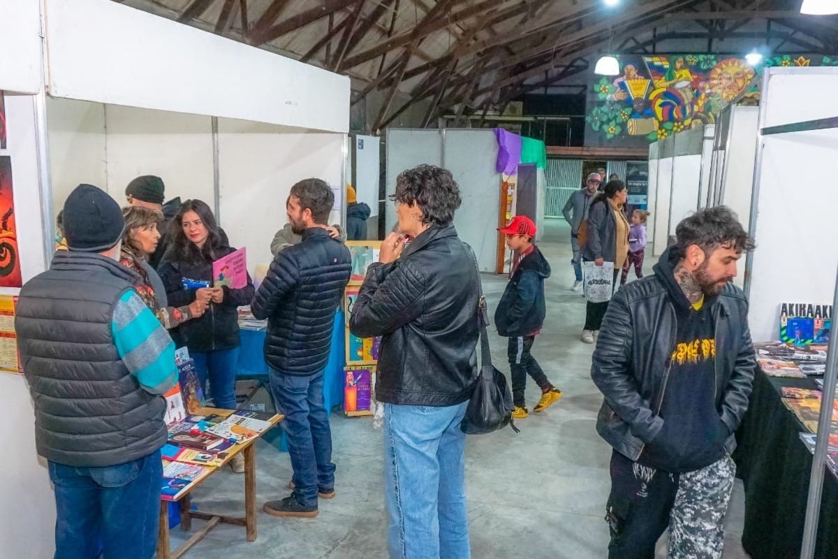 Conocé el cronograma de la décima Feria Regional del Libro en Plottier
shorturl.at/adjqG
#Feriadellibro #Plottier
