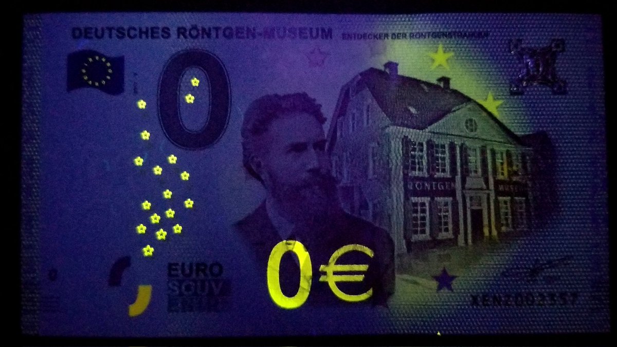Maybe the best part about the zero value euro note featuring Wilhelm Röntgen is how parts of the note glow yellow-green under a UV lamp. #radiology @mattdbull @DrVikasShah @Vilavaite @ajhowes70 @DrHenryK @DrAndrewDixon @frankgaillard @docskalski @DrIanWeissman @DrDLittle