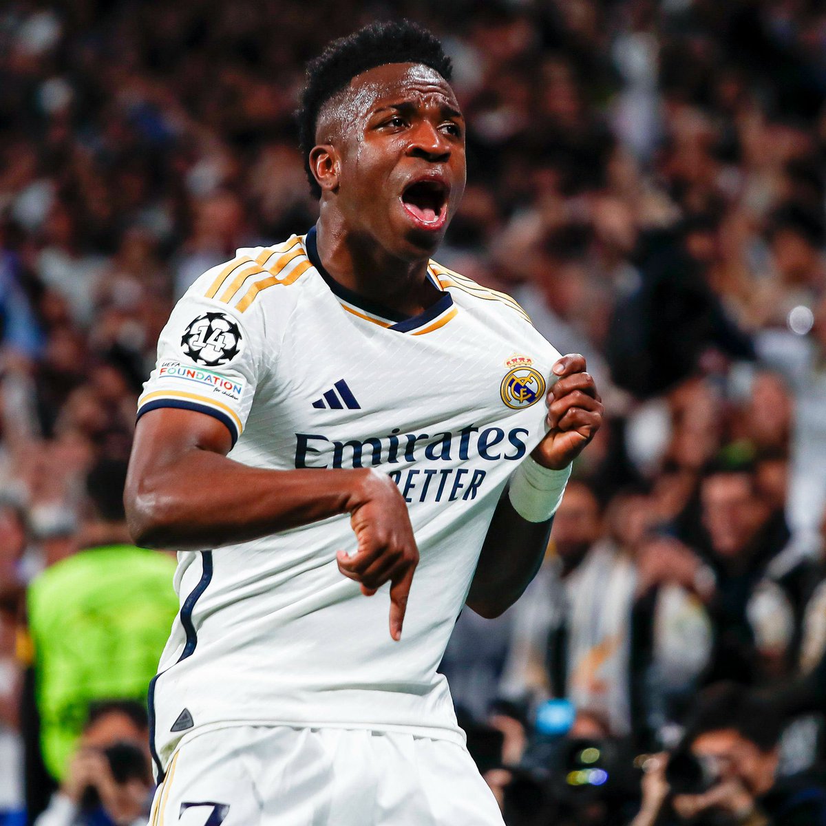 CFC_Janty's tweet photo. Champions League knock out Assists

Vinícius Júnior [12] (22 Games)
Lionel Messi [12] (79 Games)

With 57 fewer games, Vinícius Júnior equaled Messi in assists in the Champions League knock outs! https://t.co/Wtxo6HdCmN