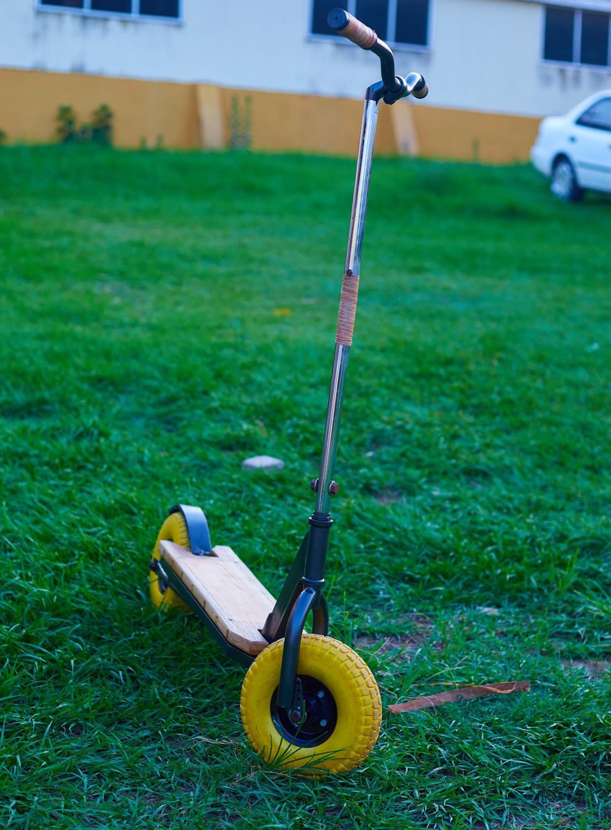 📍📍BREAKING NEWS 📍📍
A team of three third-year students, Abdul Razak Huda, Baidoo Benjamin, and Abban Williams from the department of Integrated Rural Art and Industry, have completed a handmade Manuel Scooter using Metal-Wood Rattan Integration as their project work 👀❗️